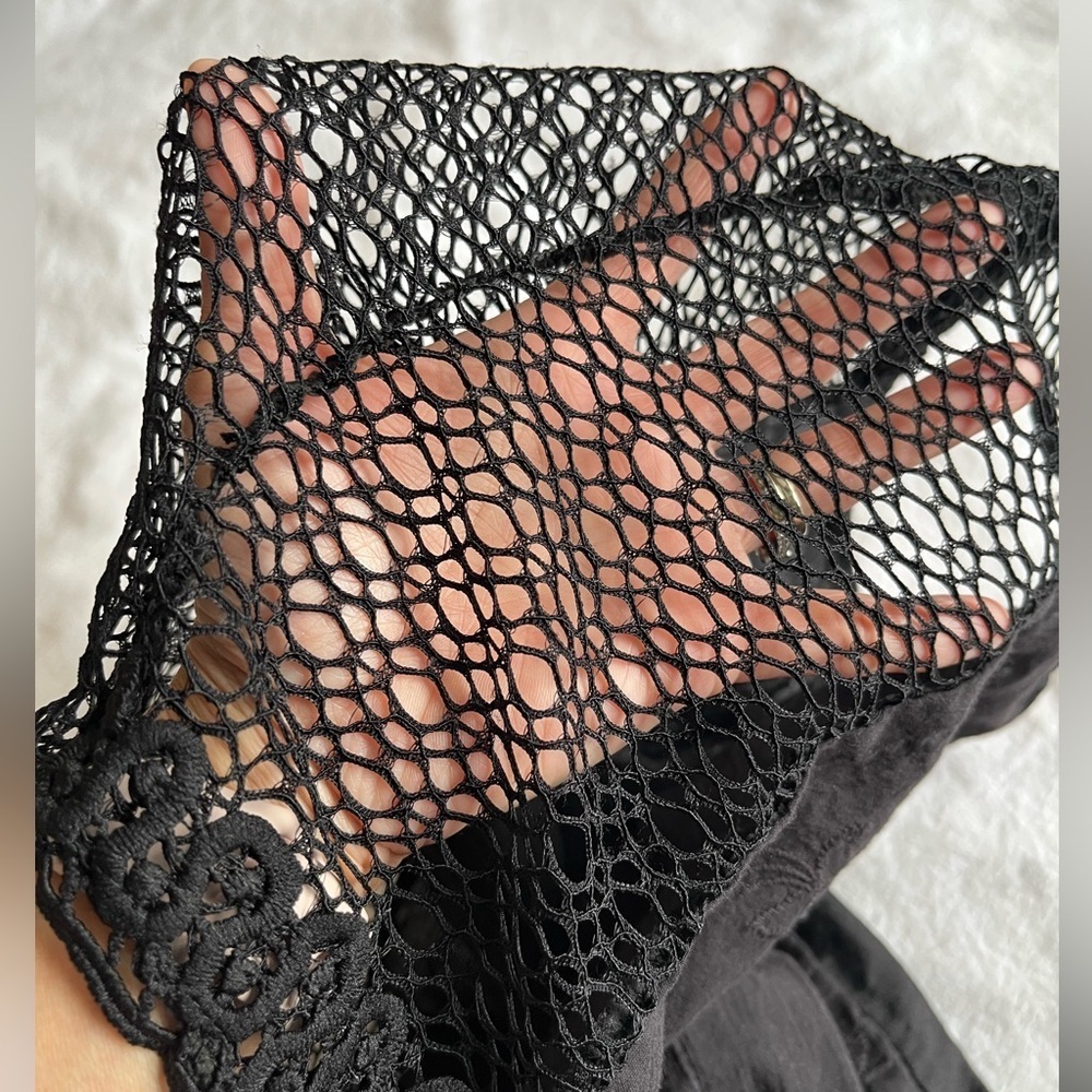 Chic Black Lace Crochet Eyelet Blouse Embroidered Festival Boho Peasant Goth - Picture 10 of 10